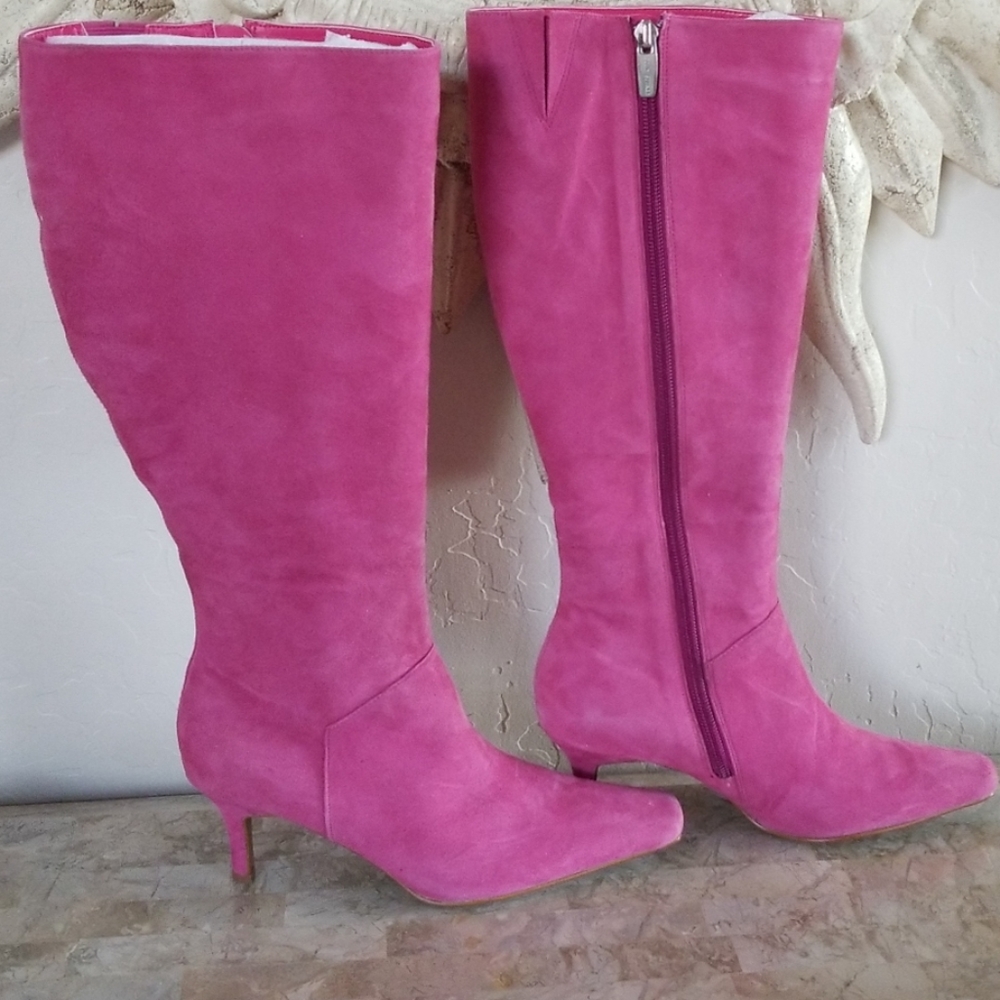 Fuschia Suede Boots nwot